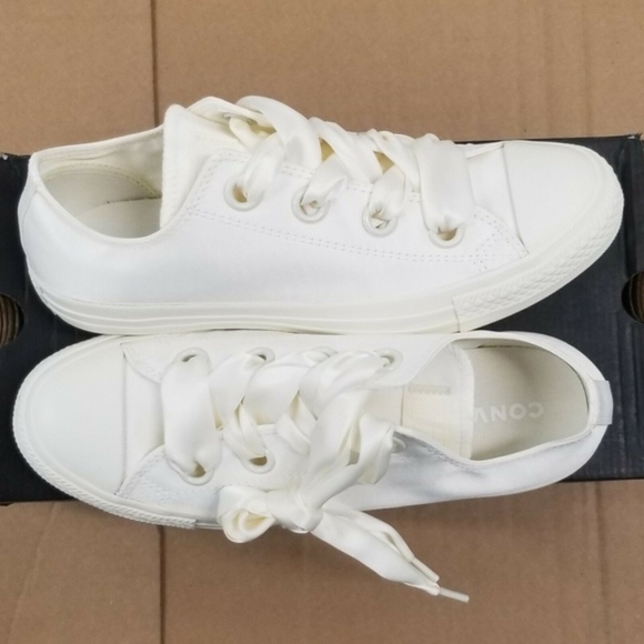 womens ct all star big eyelets